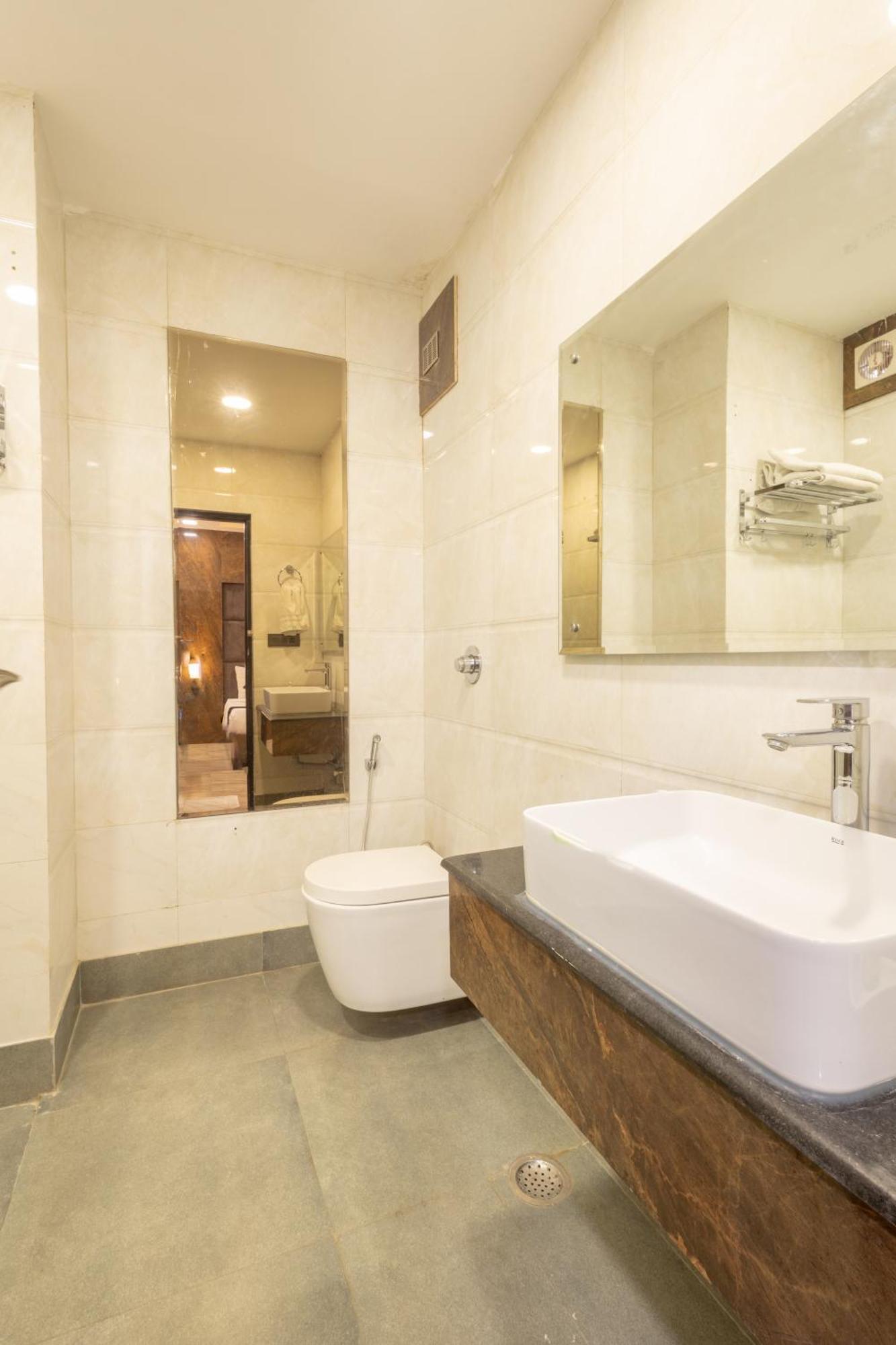 Hotel Cosmo Near Blk Hospital Karol Bagh 德里 外观 照片