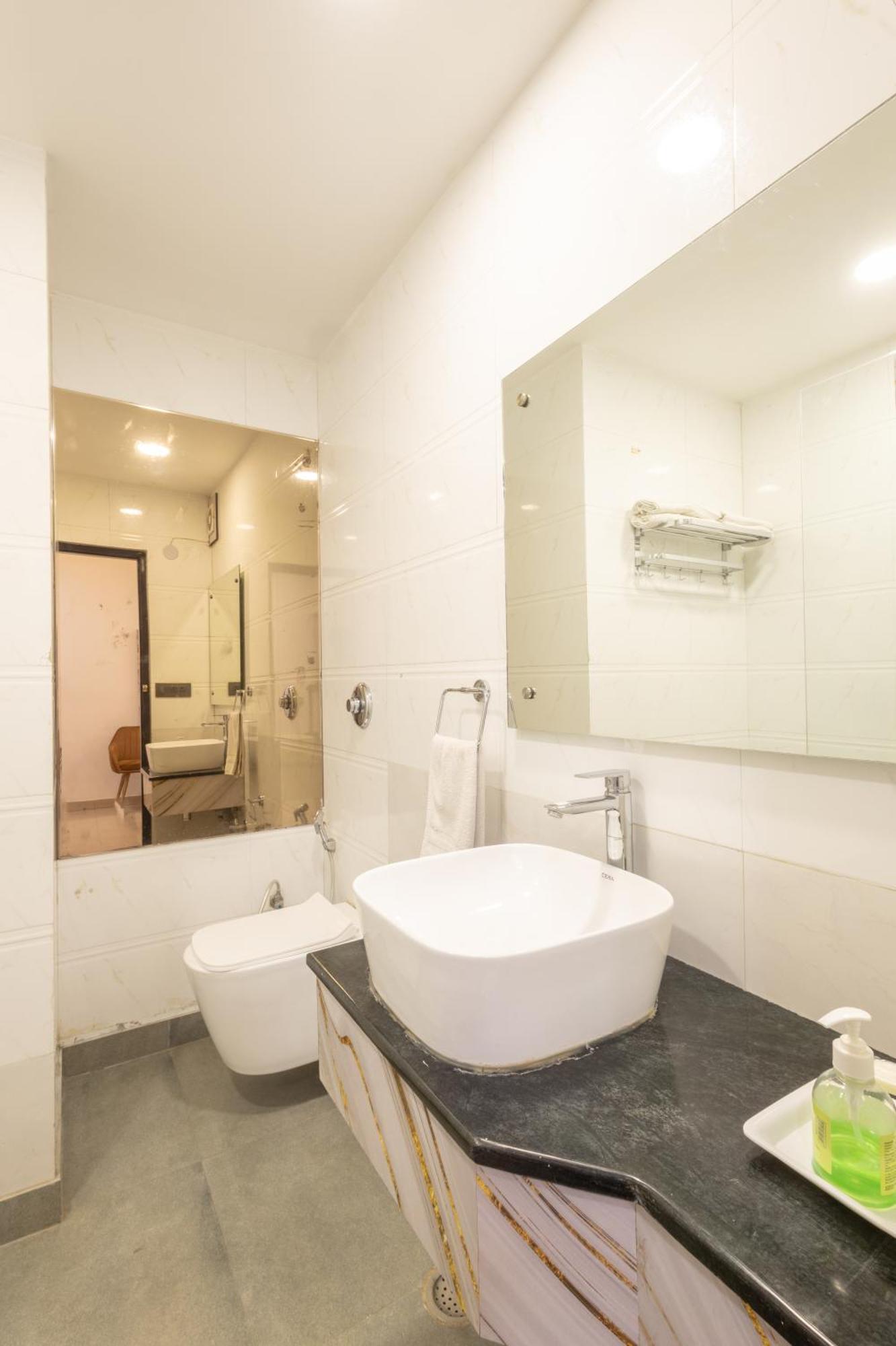 Hotel Cosmo Near Blk Hospital Karol Bagh 德里 外观 照片