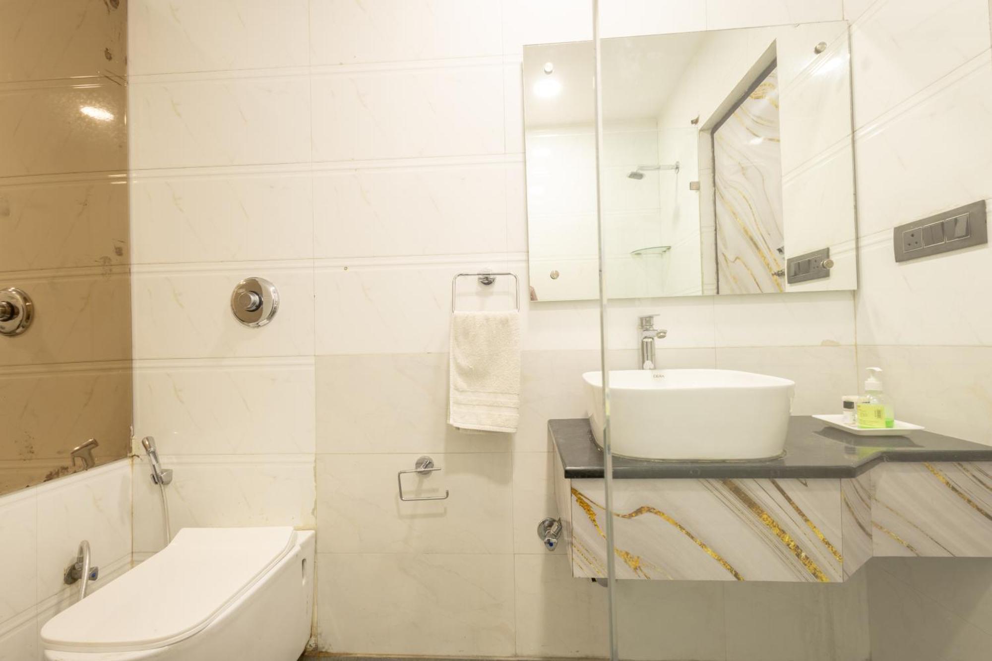 Hotel Cosmo Near Blk Hospital Karol Bagh 德里 外观 照片