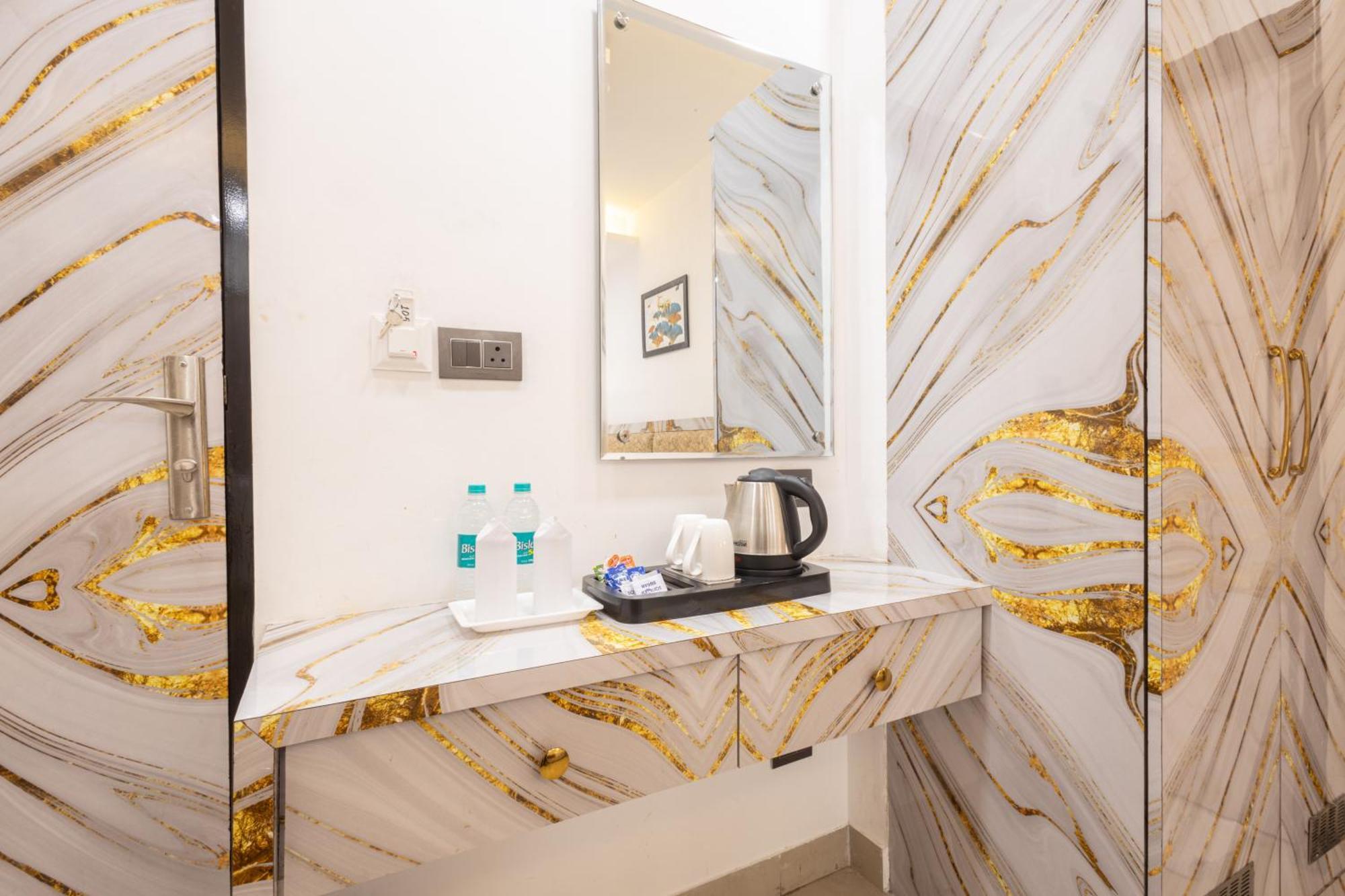 Hotel Cosmo Near Blk Hospital Karol Bagh 德里 外观 照片